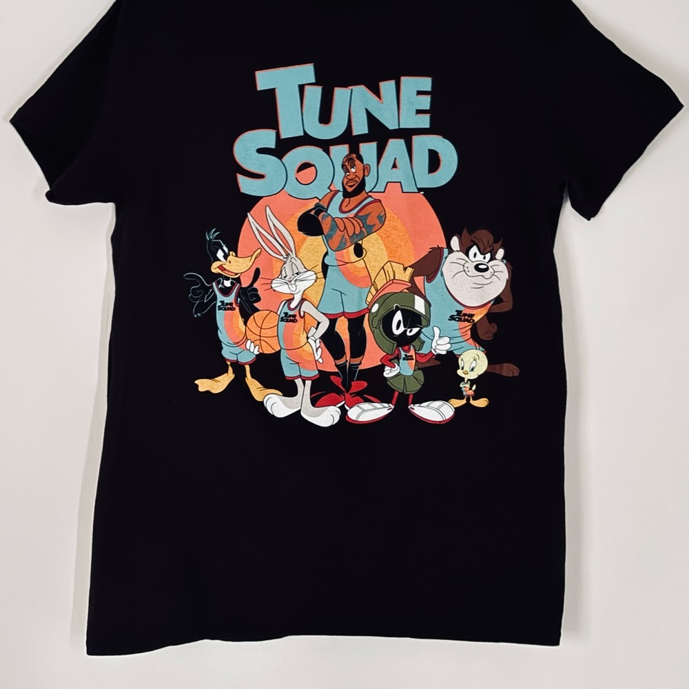 Space Jam: A New Legacy LeBron James Tune Squad Looney Tunes Shirt Size M